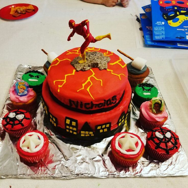 Best ideas about The Flash Birthday Cake
. Save or Pin Flash Cake with Super Hero & Princess cupcakes flash Now.