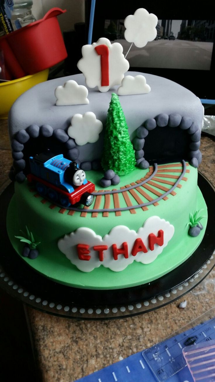 Best ideas about Thomas The Train Birthday Cake
. Save or Pin 25 best ideas about Train cakes on Pinterest Now.