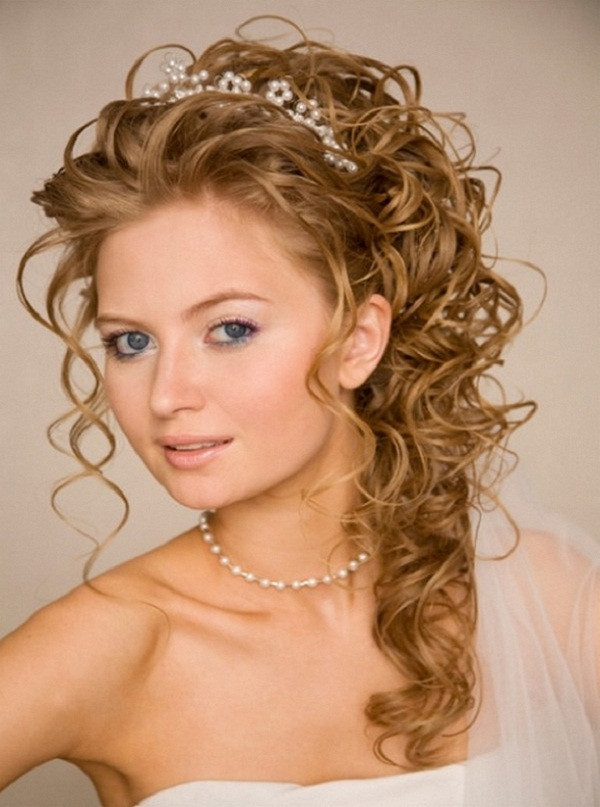 Best ideas about Wedding Hairstyle Curls
. Save or Pin Romantic Bridal Hairstyles 365greetings Now.