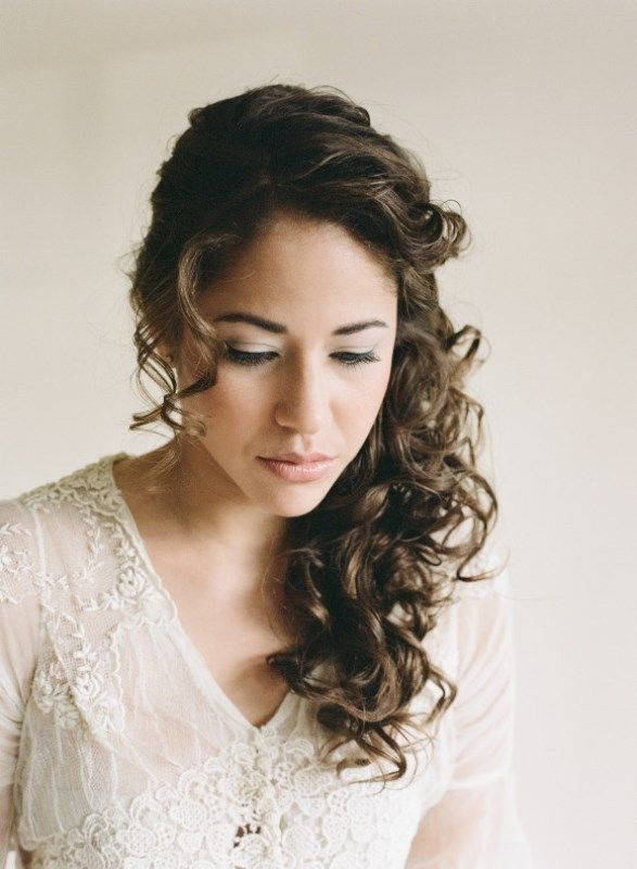 Best ideas about Wedding Hairstyles For Curly Hair
. Save or Pin 29 Charming Bride s Wedding Hairstyles For Naturally Curly Now.