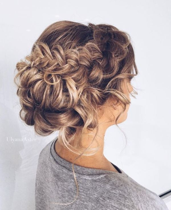 Best ideas about Wedding Hairstyles For Naturally Curly Hair
. Save or Pin 29 Charming Bride s Wedding Hairstyles For Naturally Curly Now.