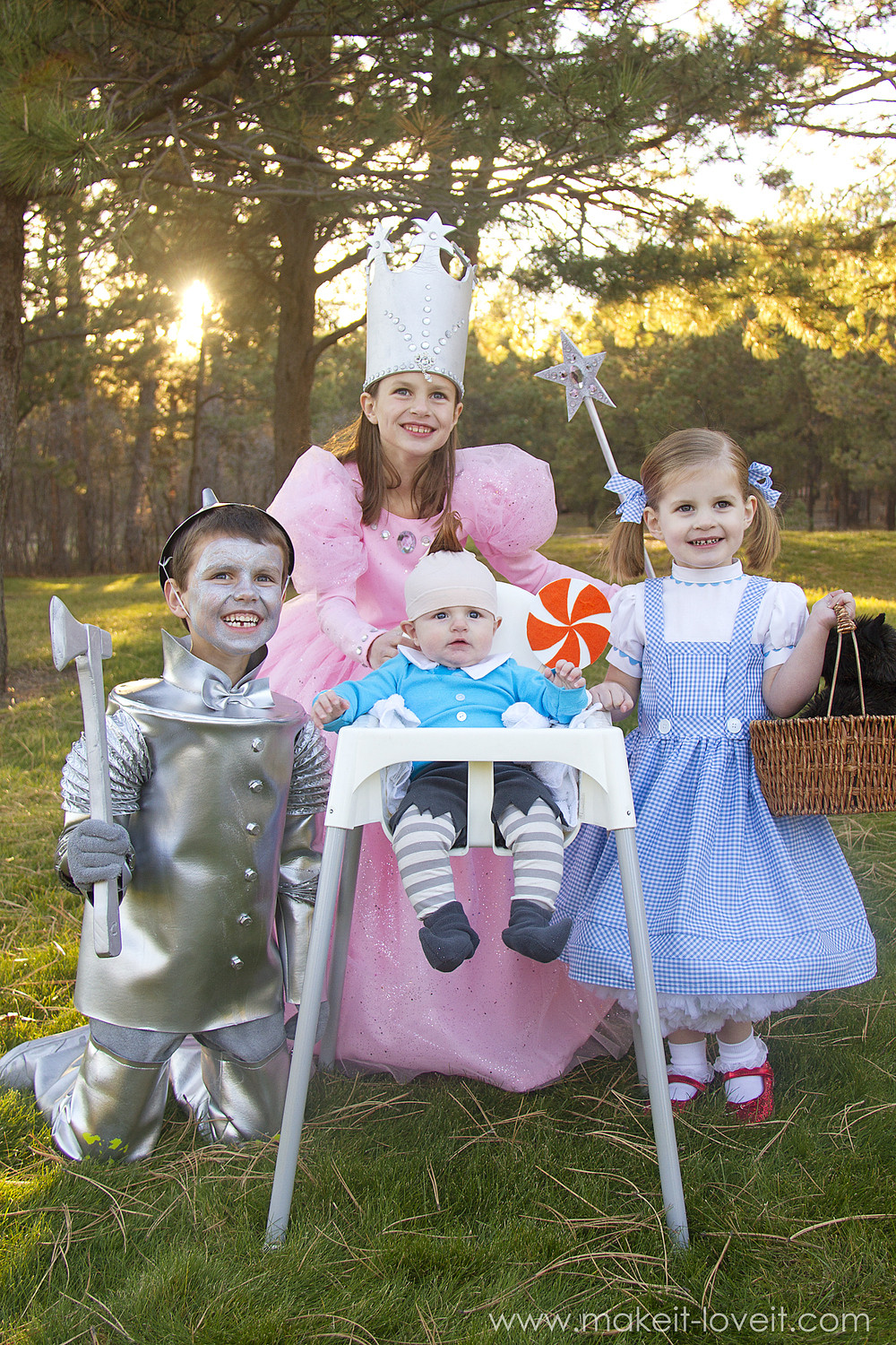 Best ideas about Wizard Of Oz Costumes DIY
. Save or Pin Halloween Costumes 2014 The whole "Wizard of Oz" gang Now.