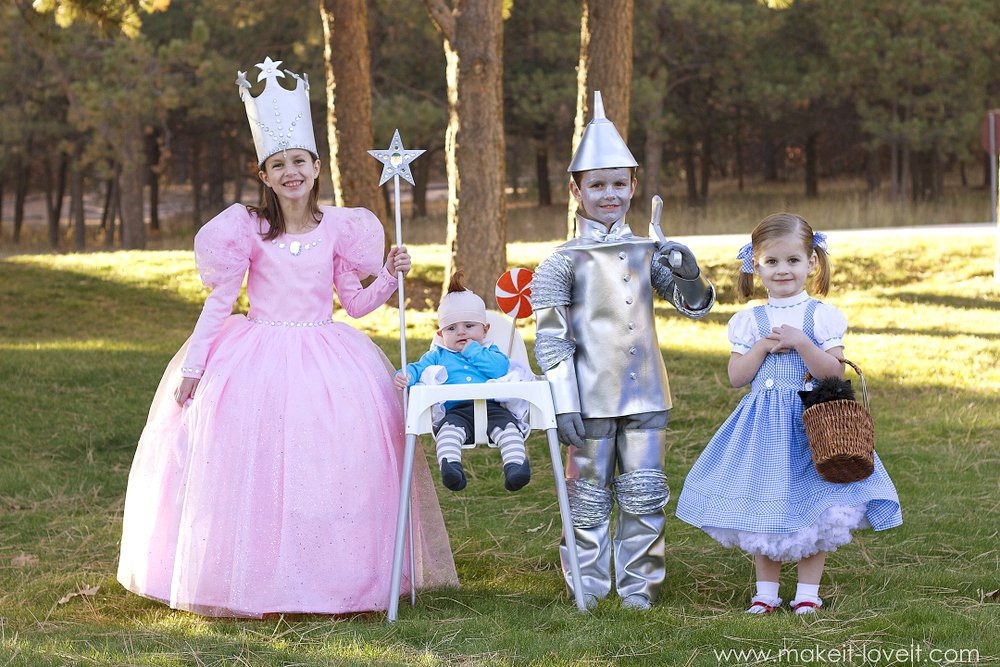 Best ideas about Wizard Of Oz DIY Costumes
. Save or Pin Halloween 2014 Dorothy from "Wizard of Oz" Now.