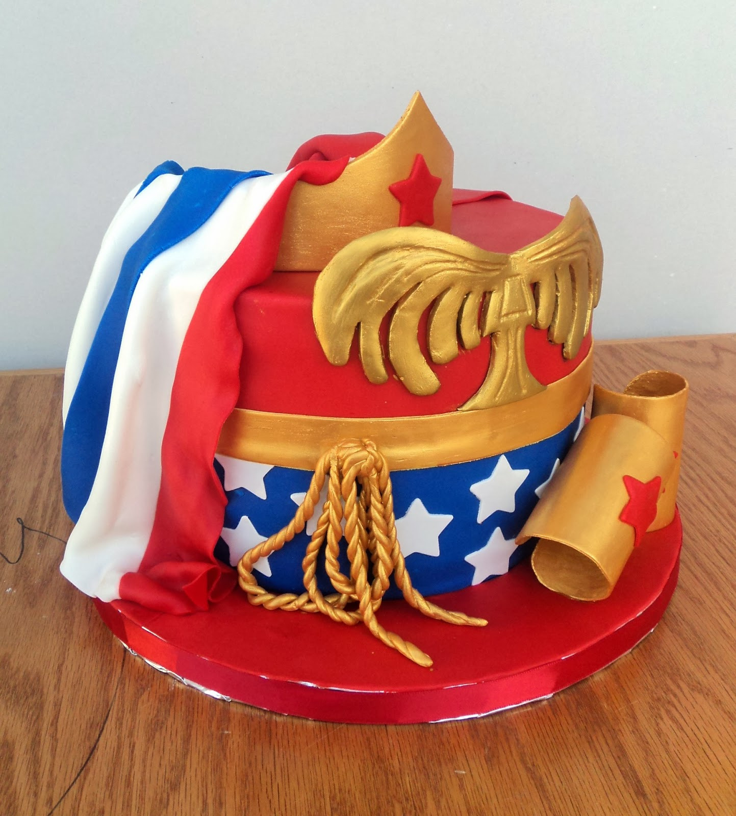 Best ideas about Wonder Woman Birthday Cake
. Save or Pin Delectable Cakes Wonder Woman with Cape Birthday Cake Now.
