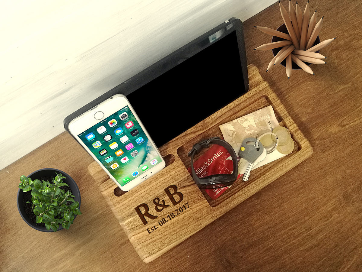 Best ideas about Wood Anniversary Gift Ideas
. Save or Pin 5th Anniversary Gift Wood Anniversary Wood Docking Station Now.