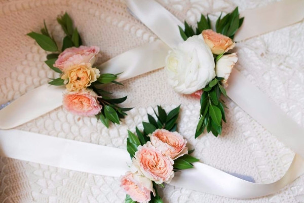 Best ideas about Wrist Corsage DIY
. Save or Pin DIY Wrist Corsage Now.